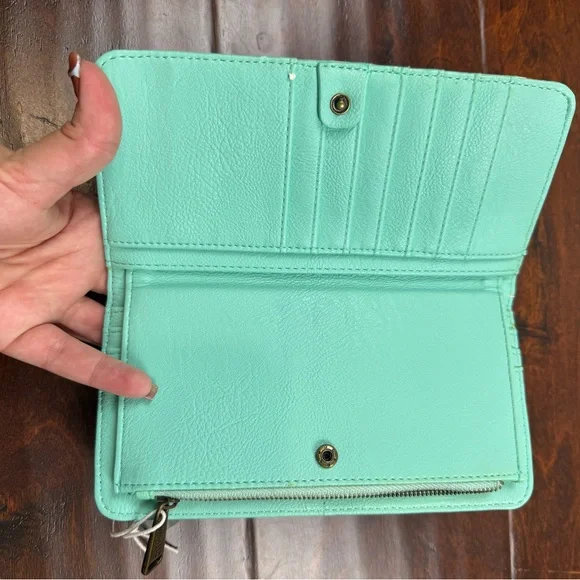 NWT Disney Loungefly Wallet, Winnie the Pooh Aristocats Lady and the Tramp Dumbo - Picture 3 of 4